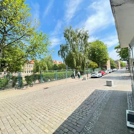 Yourapart Straganiarska Z Parkingiem Apartamento Gdańsk